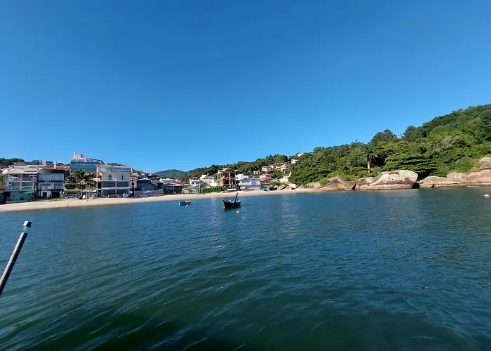 Casa Em Ganchos